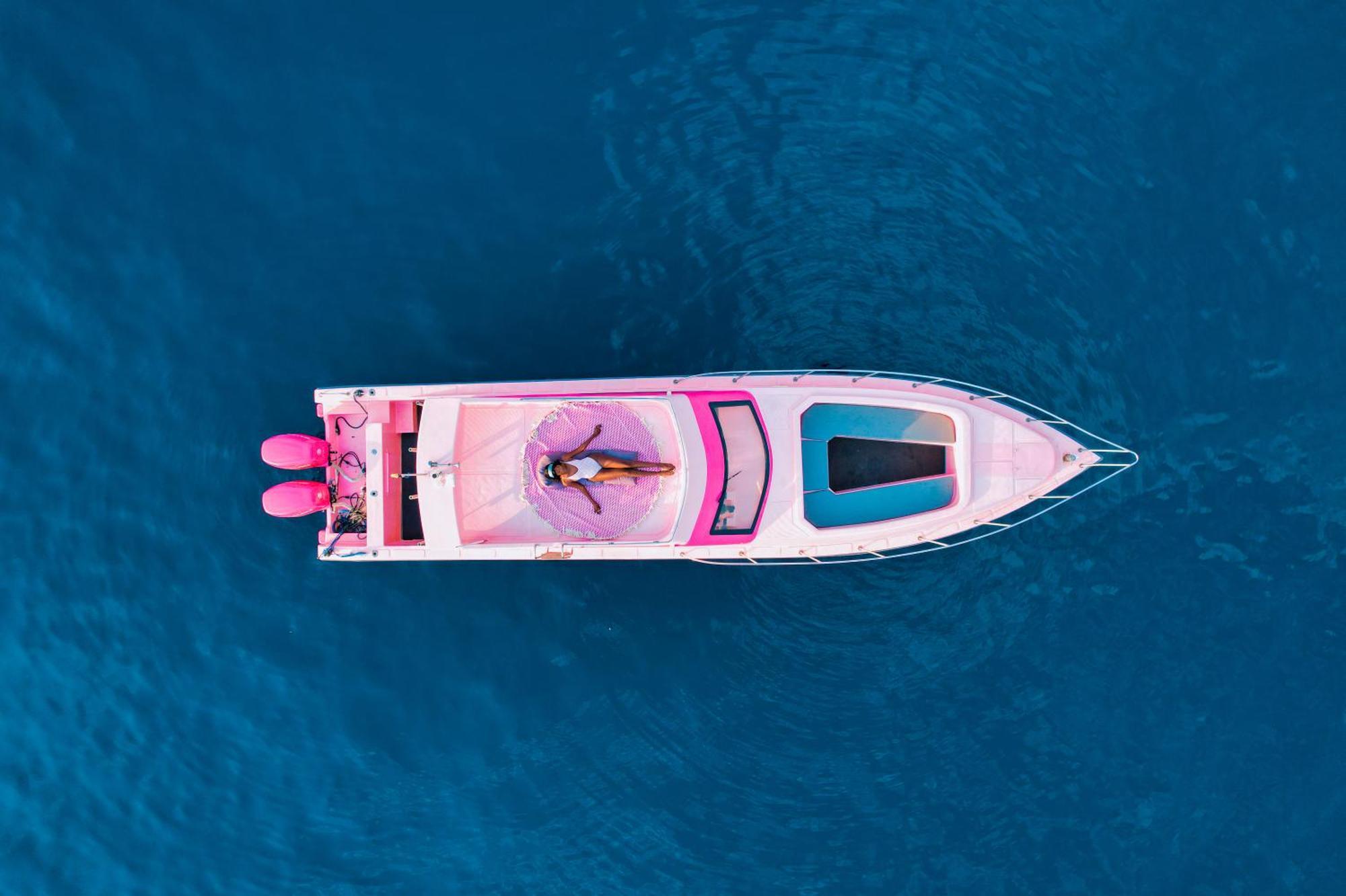 מלון Pinkcoco Gili Trawangan - Constant Surprises - For Cool Adults Only מראה חיצוני תמונה