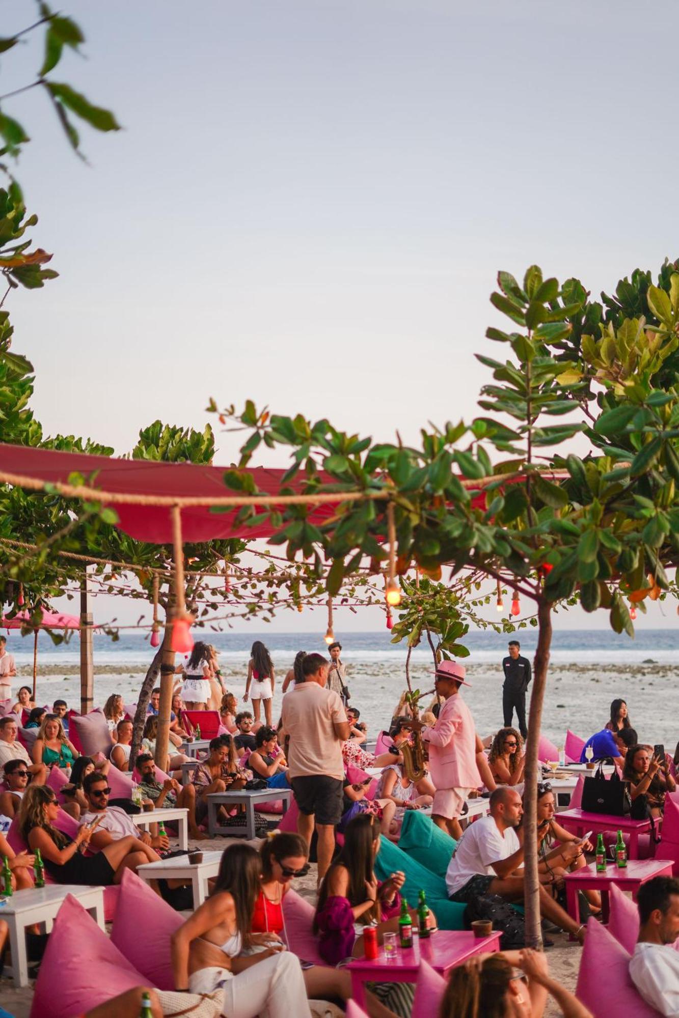 מלון Pinkcoco Gili Trawangan - Constant Surprises - For Cool Adults Only מראה חיצוני תמונה