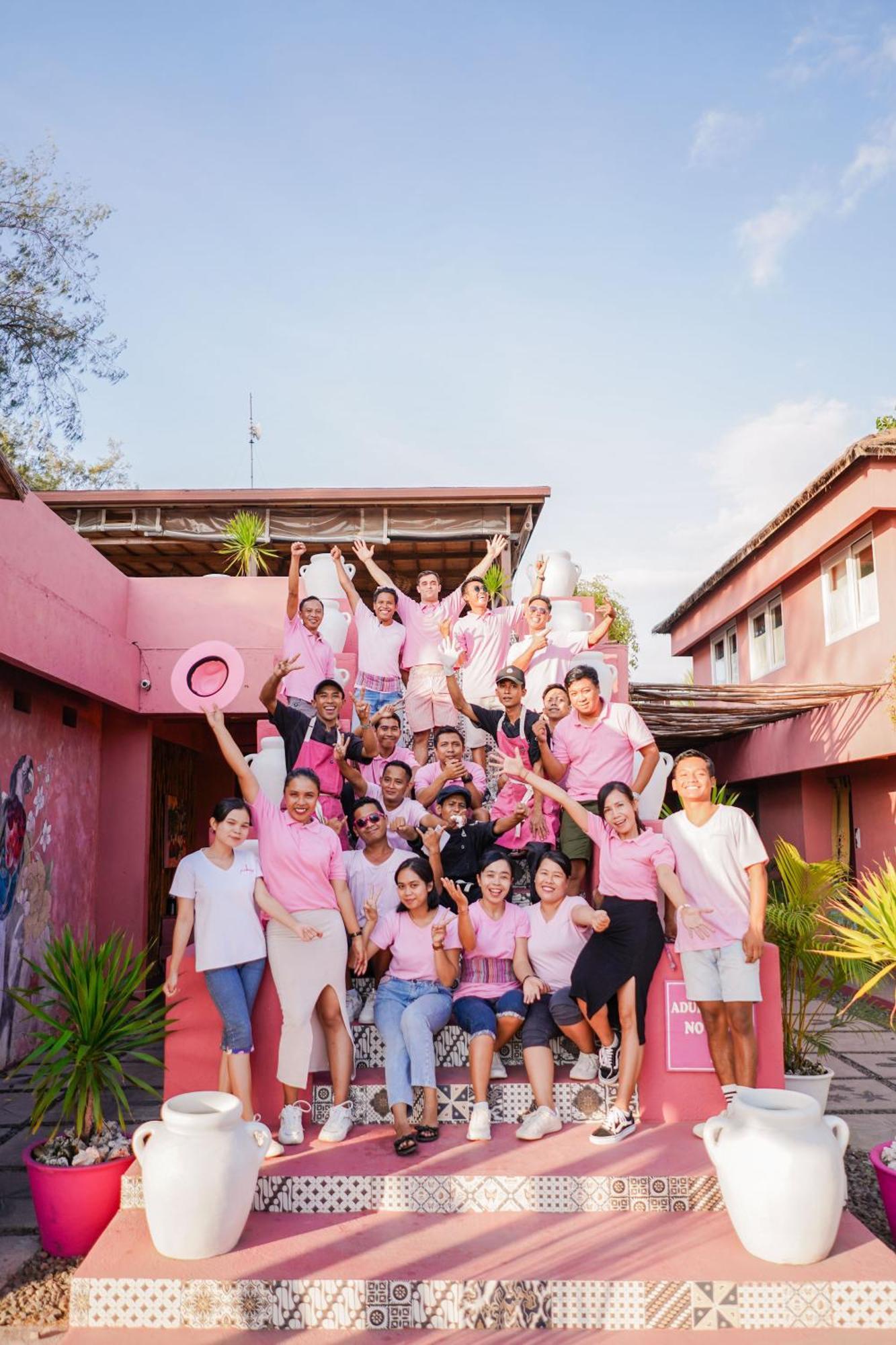 מלון Pinkcoco Gili Trawangan - Constant Surprises - For Cool Adults Only מראה חיצוני תמונה