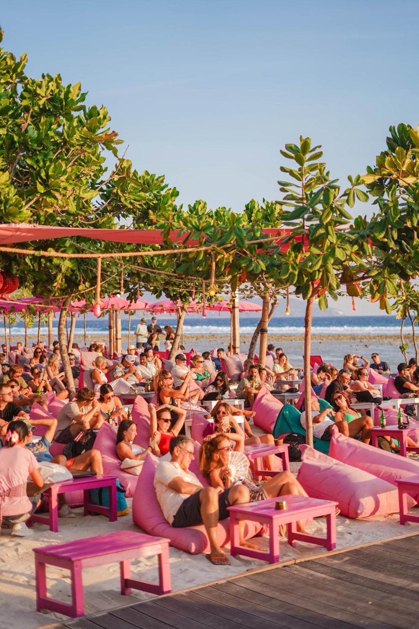 מלון Pinkcoco Gili Trawangan - Constant Surprises - For Cool Adults Only מראה חיצוני תמונה